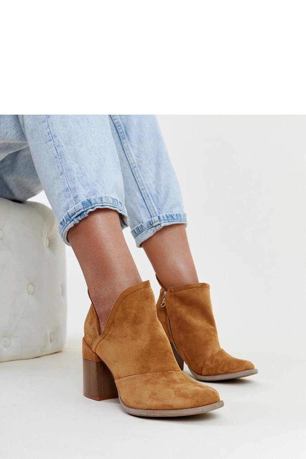 Heel boots model 204715